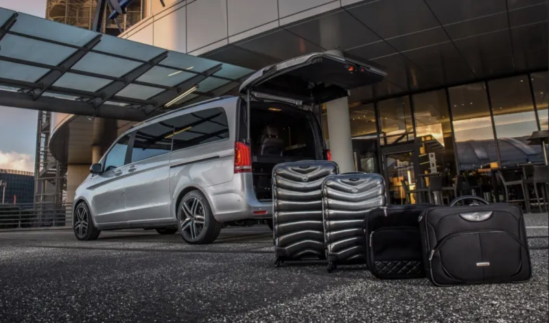Airport transfers & car hire